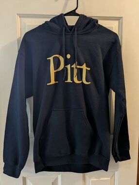 NWOT University of Pittsburgh Class of 2018 Gildan Hooded Sweatshirt